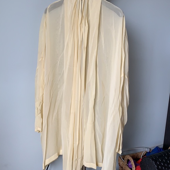 Dolce and Gabbana Yellow Chiffon Flowy Open Kimono - Picture 3 of 11